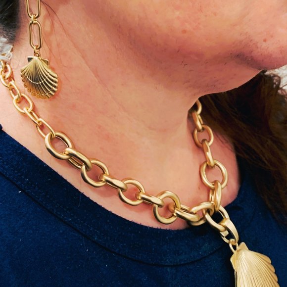 Seashell necklace & earring set great fresh look for summer - Picture 3 of 5